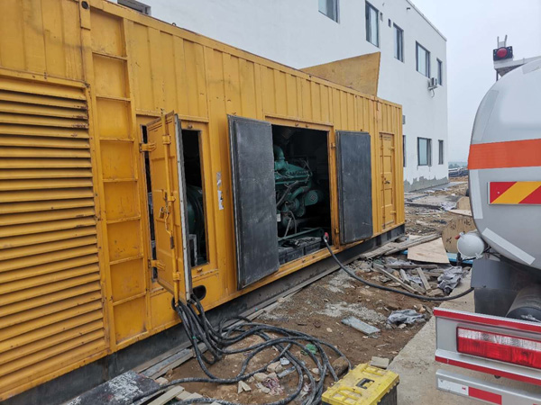 前进如何在发电机出租合同中约定设备的维修和保养责任?